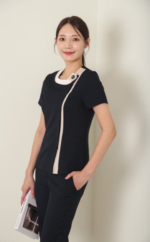 셀리네이비베이지카라